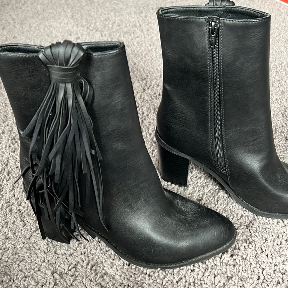 Mid-Calf Boot